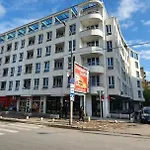 Colonel Apartment 946