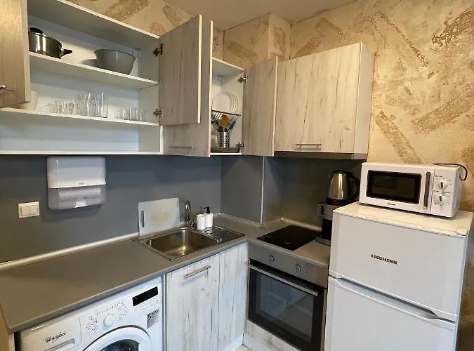 Colonel Apartment 946